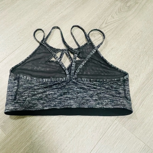 Victoria Sport Black and Gray Strappy Sports Bra with sheer design Sz Lg - Picture 5 of 9